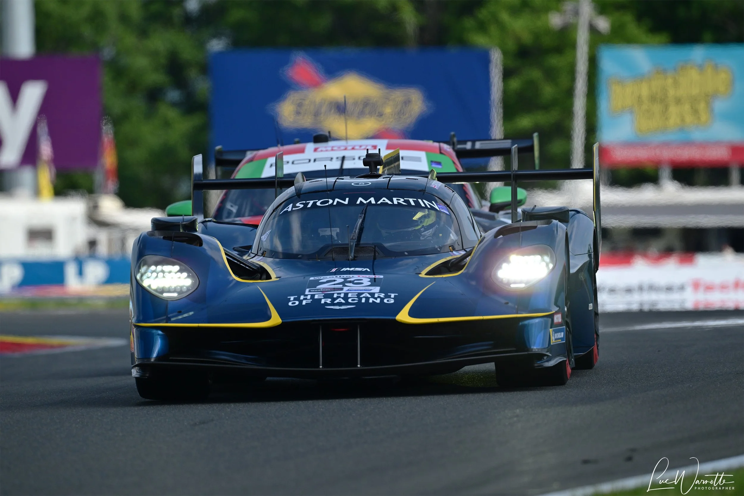 ラスト！ 【ASTON MARTIN Racing】WEC スウェット 紺【M】 Acura #60 and Aston Martin #23 out of race — Car Racing Reporter